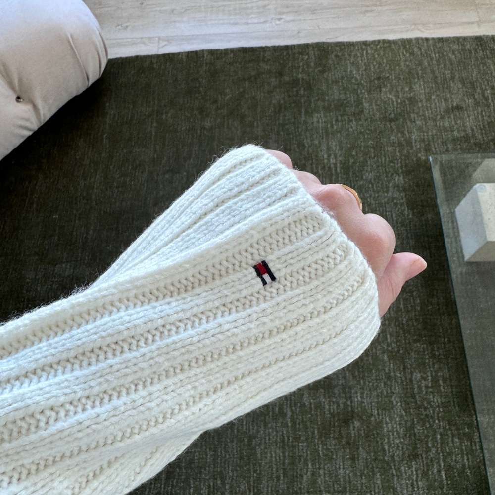 *BRAND NEW* TOMMY HILFIGER Cable Knit Sweater - Picture 2 of 4